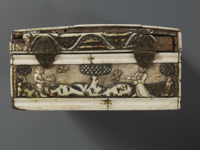 Box (boite) (Body, back)