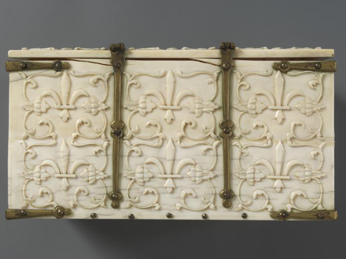 Casket (coffret) (Body, back)