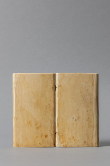 Diptych, 2 registers, 4 arches across (frise d'arcatures; colonnettes) (Back)