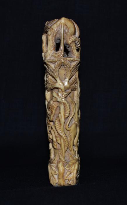 Knife handle (manche de poignard) (Side)
