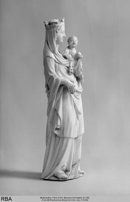 Statuette (Side (right))