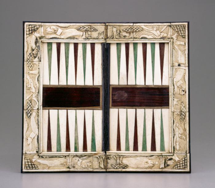 Folding game board (Interior)