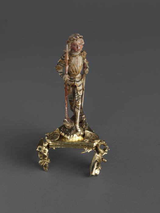 Statuette (Front)