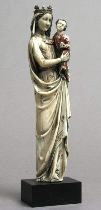 Statuette (Front)
