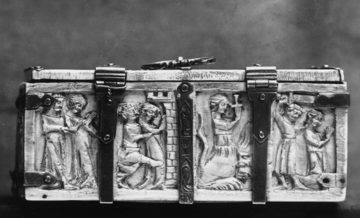 Casket (coffret) (Body, back)