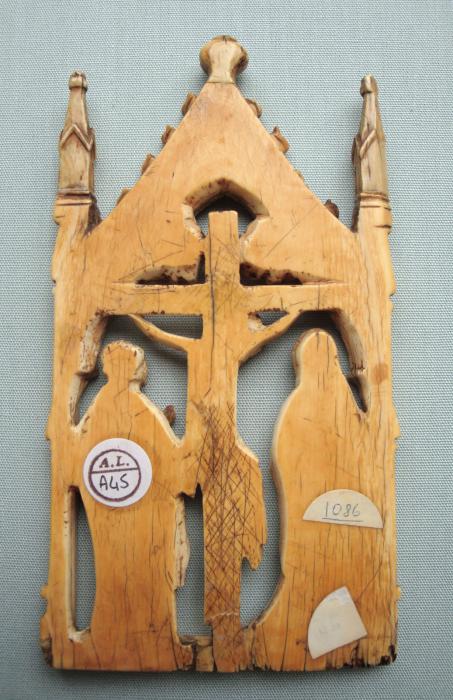 Gabled openwork panel (probably a pax), 1 register, 1 arch across (plaque ajourée; baiser de paix) (Back)