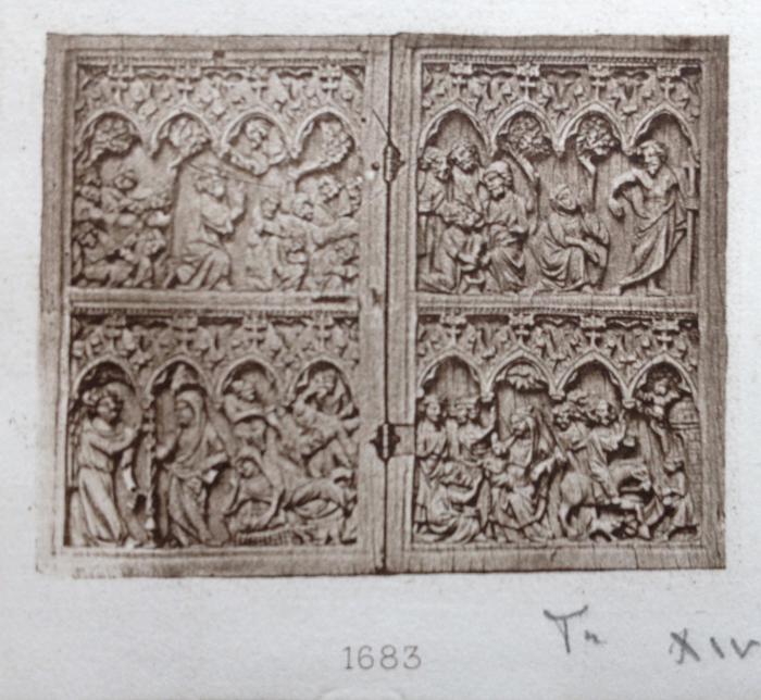 Diptych, 2 registers, 4 arches across (frise d'arcatures) (Front)