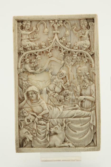 Lid of goldsmith scales and weights box, 1 register, 1 ogee arch across (boîte à poids et à balance; frise d'arcatures; plaquette) (Front)