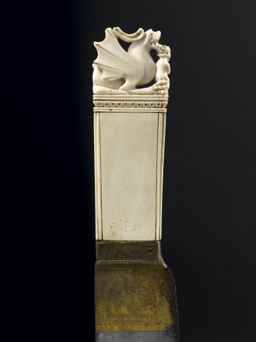 Knife handle (couteau d'écuyer tranchant)