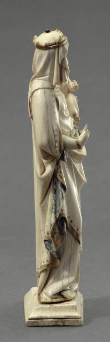Statuette (Side)