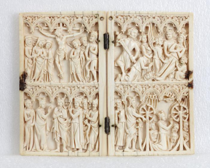 Diptych, 2 registers, 3 full and 2 half arches across (frise d'arcatures) (Front)