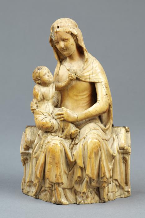 Statuette (Front)