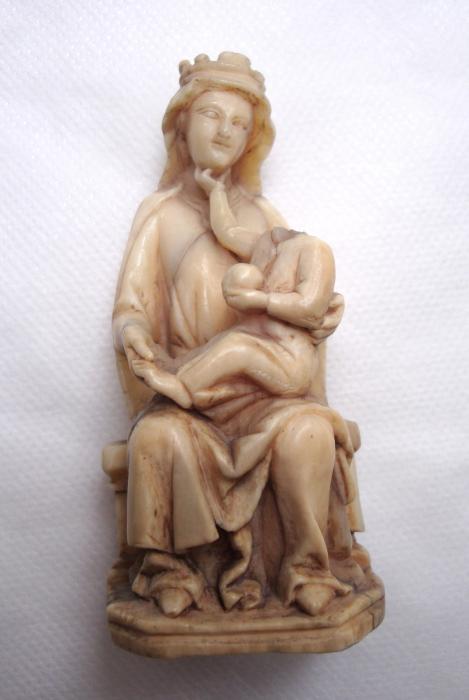 Statuette (Front)