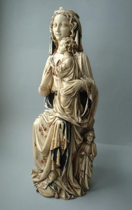 Statuette (Front)