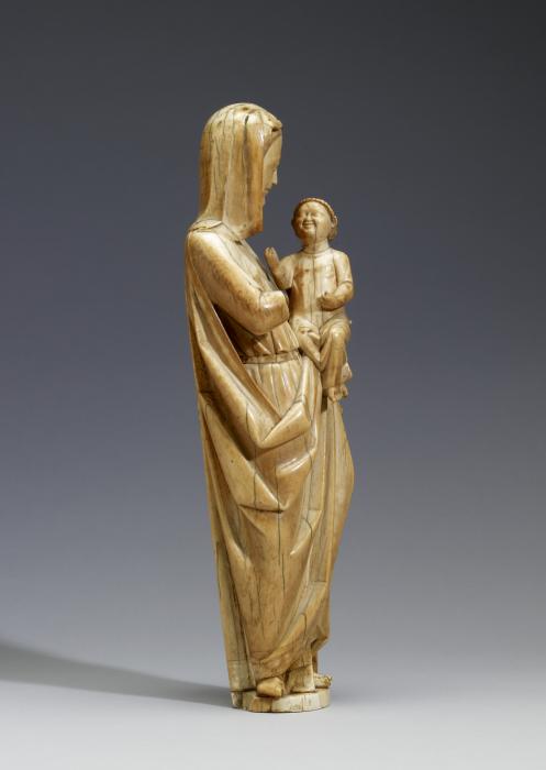 Statuette (Side)