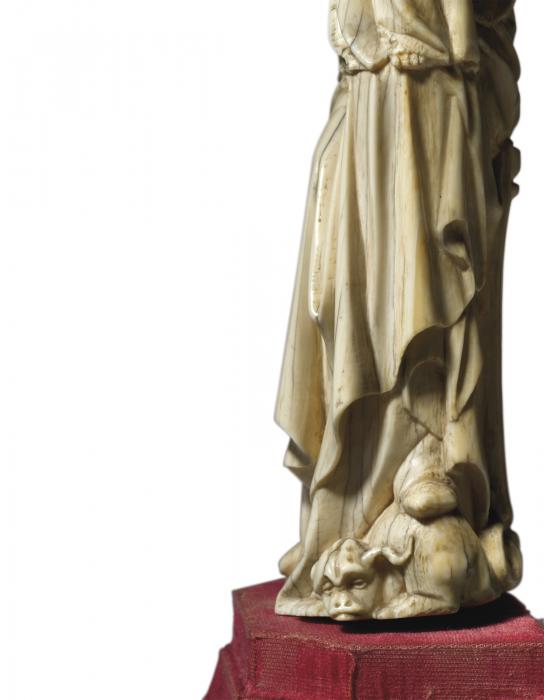 Statuette (Side, detail)