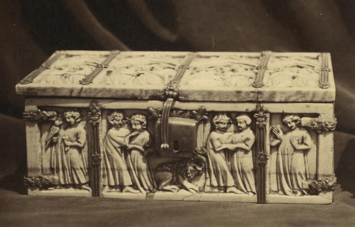 Casket (coffret) (Body, front)