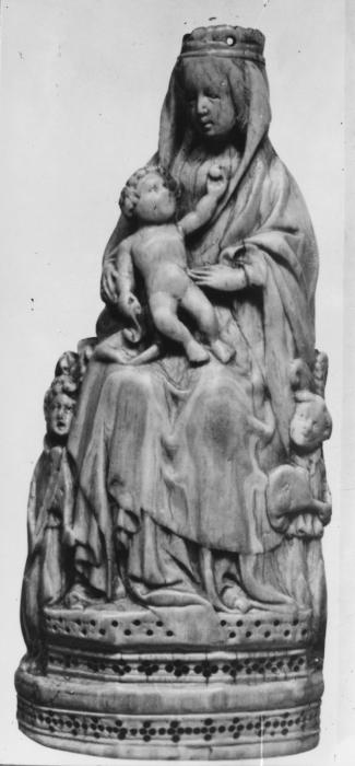 Relief (appliqué) (Front)