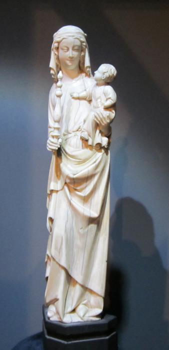 Statuette; known as 'Vierge de Mgr. Cantineau' (Front)