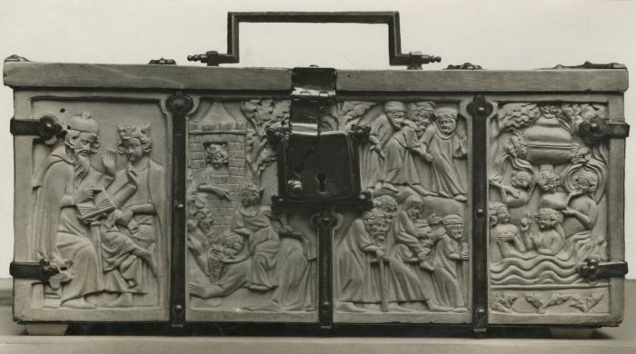 Casket (coffret) (Body, front)