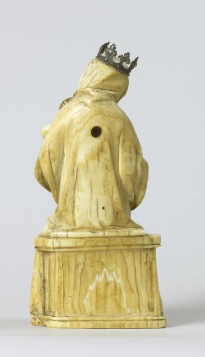 Statuette (Back)