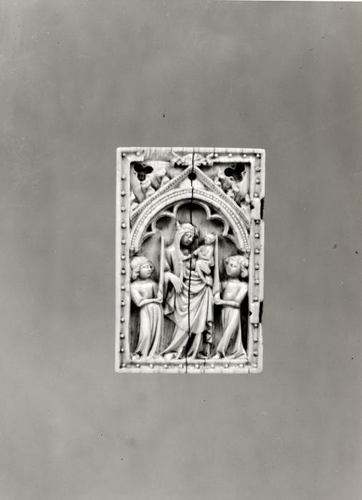 Wing, left (fragment of a diptych), 1 register, 1 arch across (plaquette) (Front)
