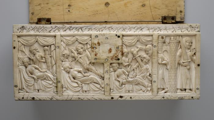 Casket with arches and quatrefoils (coffret; quatre-feuilles; frise d'arcatures) (Body, front)