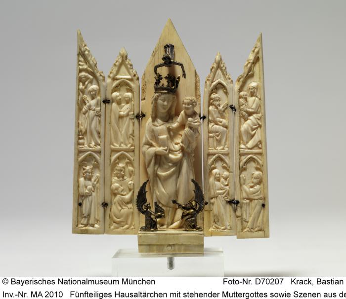 Gabled polyptych, with arches (tabernacle; frise d'arcatures) (Front)