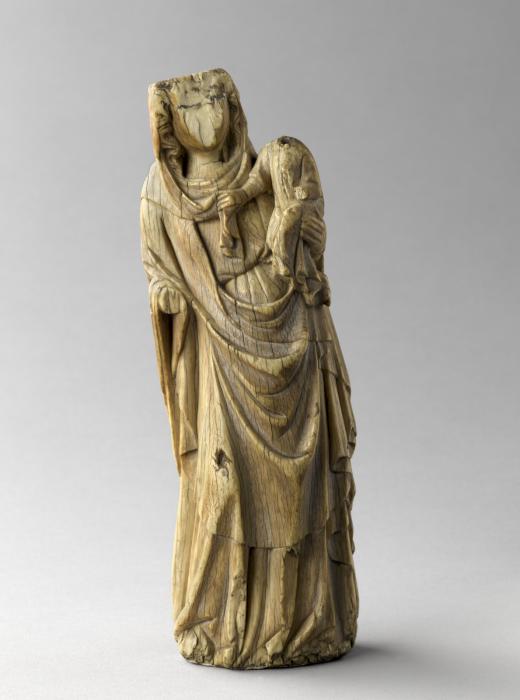 Statuette (Front)