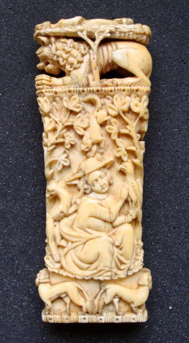 Dagger handle (Side 2)