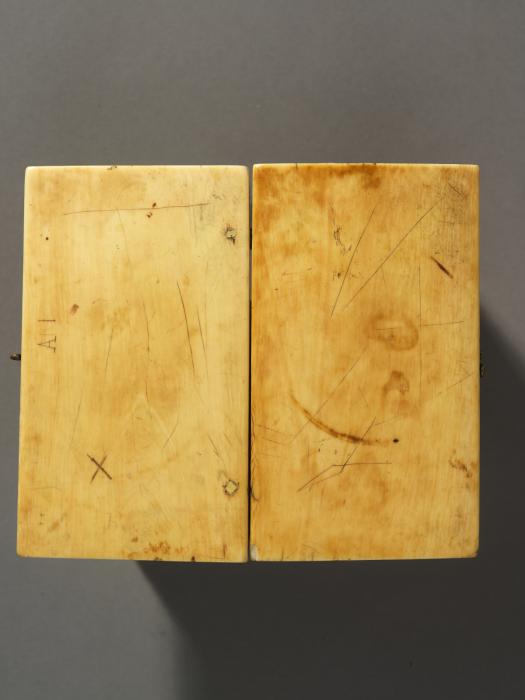 Diptych, 2 registers, 3 arches across (frise d'arcatures; colonnettes) (Back)