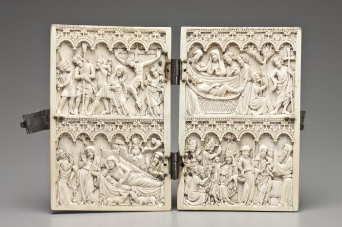 Diptych, 2 registers, 6 arches across (frise d'arcatures) (Front)
