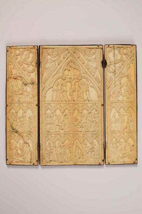 Triptych. 3 registers, with arches (frise d'arcatures) (Front, open)