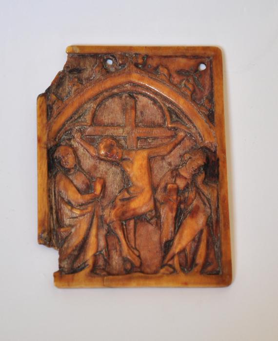 Wing, right (fragment of a diptych), 1 register, 1 arch across (plaquette) (Front)