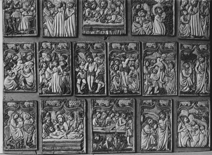 27 panels (fragments of a box with a pitched lid), 1 register, 1 ogee arch across (Group, front)