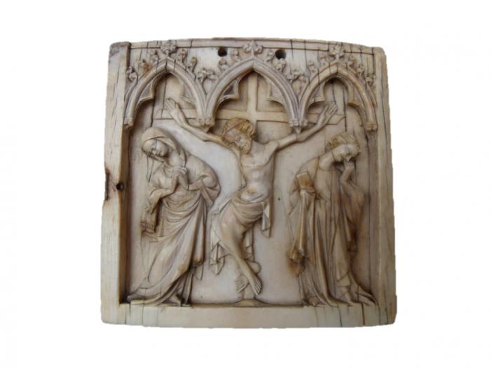 Wing, right (fragment of a diptych; lower register). 1 register, 3 arches across (frise d'arcatures) (Front)