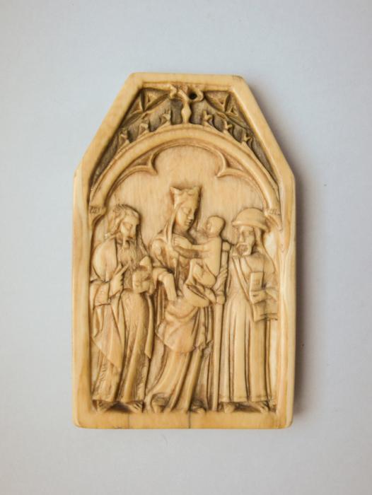 Pax with truncated gable, 1 register, 1 arch across (baiser de paix) (Front)