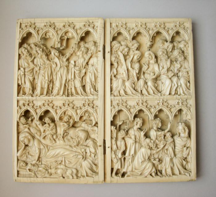 Diptych, 2 registers, 4 arches across (frise d'arcatures) (Front)
