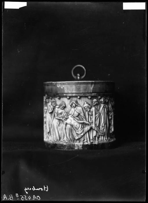 Pyxis (pyxide) (Side)