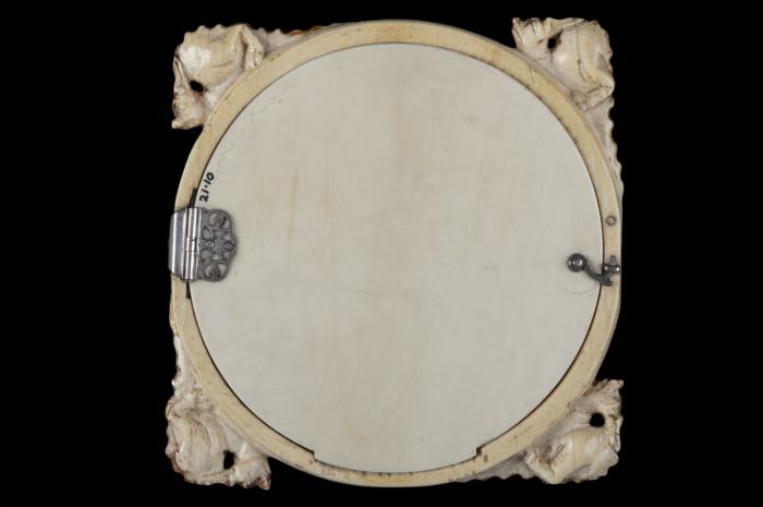 Mirror case (valve de miroir) (Back)