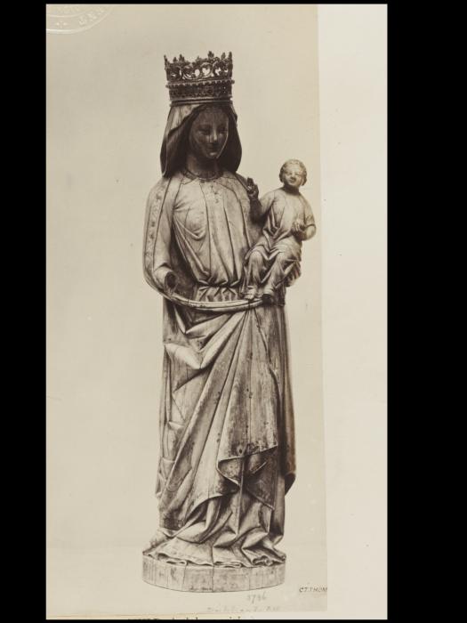 Statuette (Front)