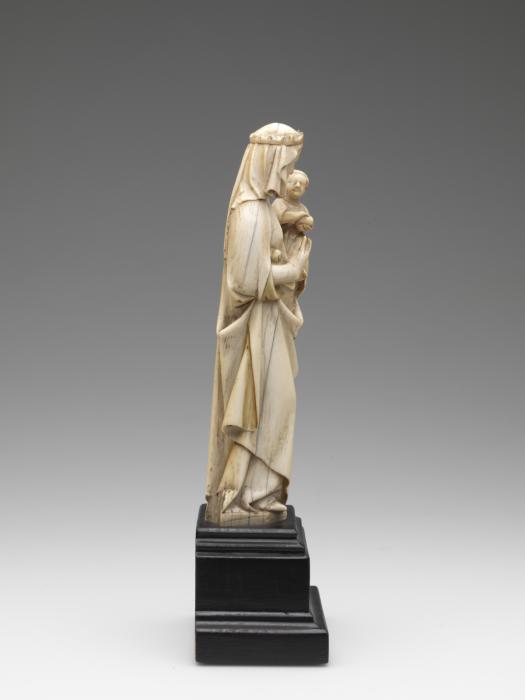 Statuette (Side)