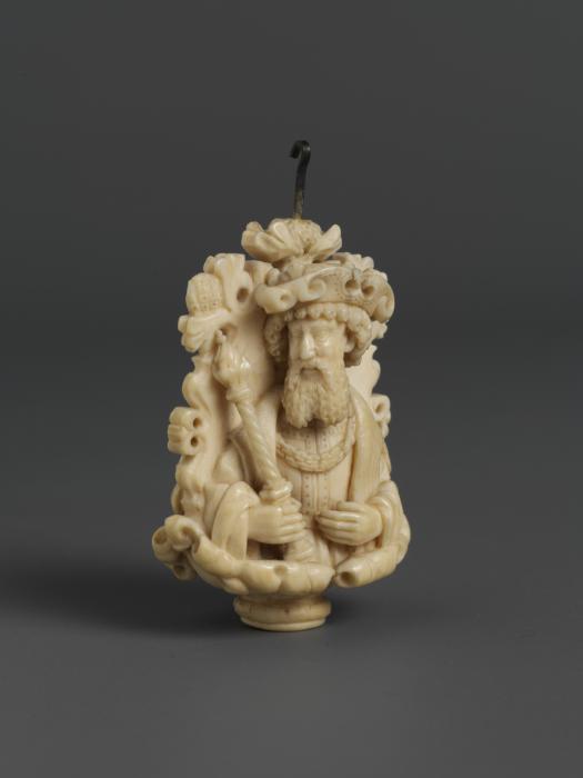 Rosary bead, 2 faces (chapelet) (Side 2)