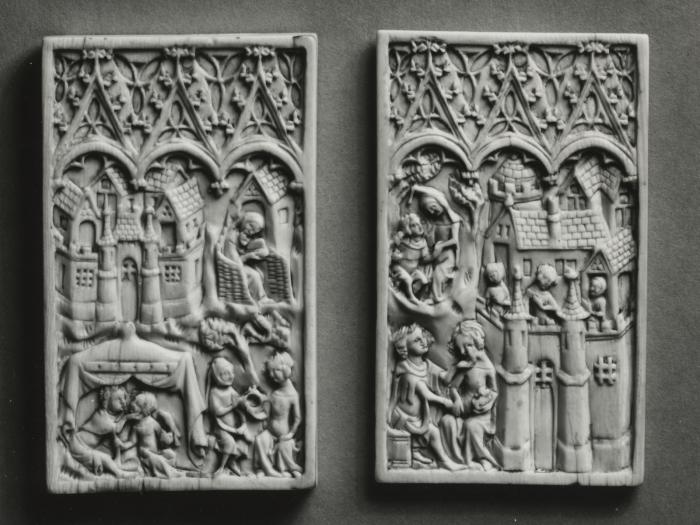 Box, 1 register, 3 arches across (frise d'arcatures) (Front)