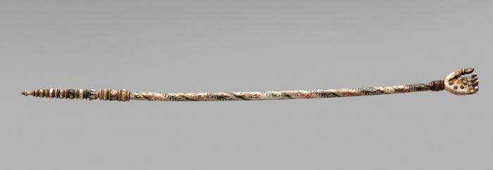 Back scratcher (?) (Underside)