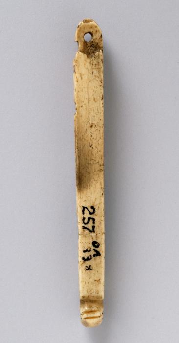Belt pendant (Side)