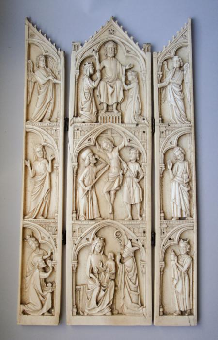 Gabled triptych, 2 and 3 registers (frise d'arcatures; colonnettes) (Front)