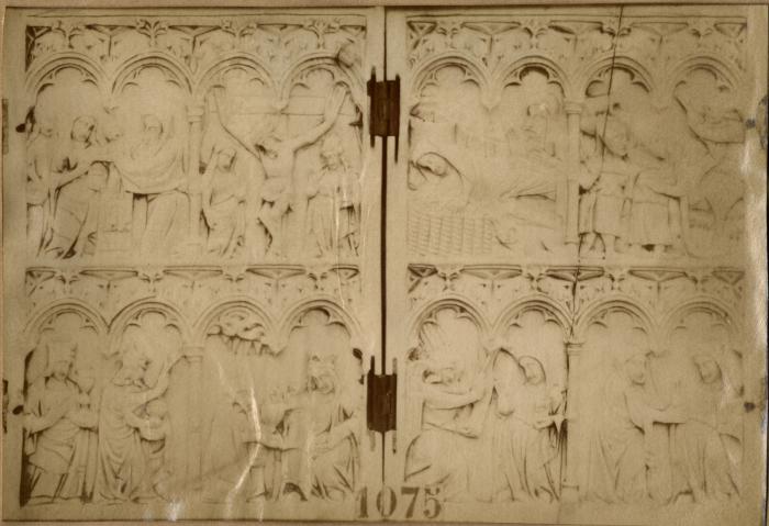 Diptych, 2 registers, 4 arches across (frise d'arcatures; colonnettes) (Front)