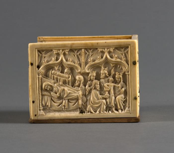 Casket, with ogee arches (colonnettes; coffret) (Body, front)