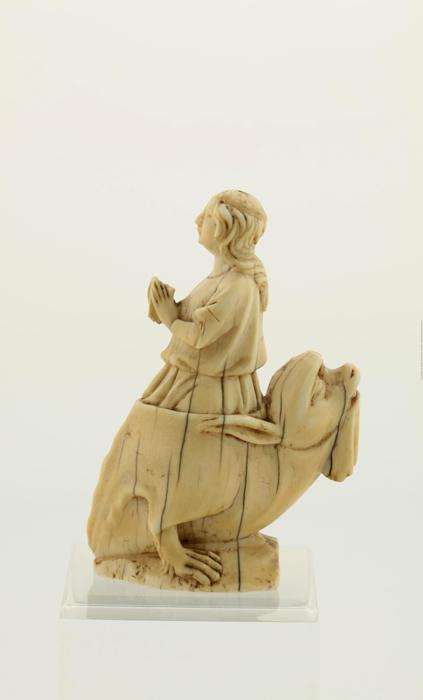 Statuette (Side)